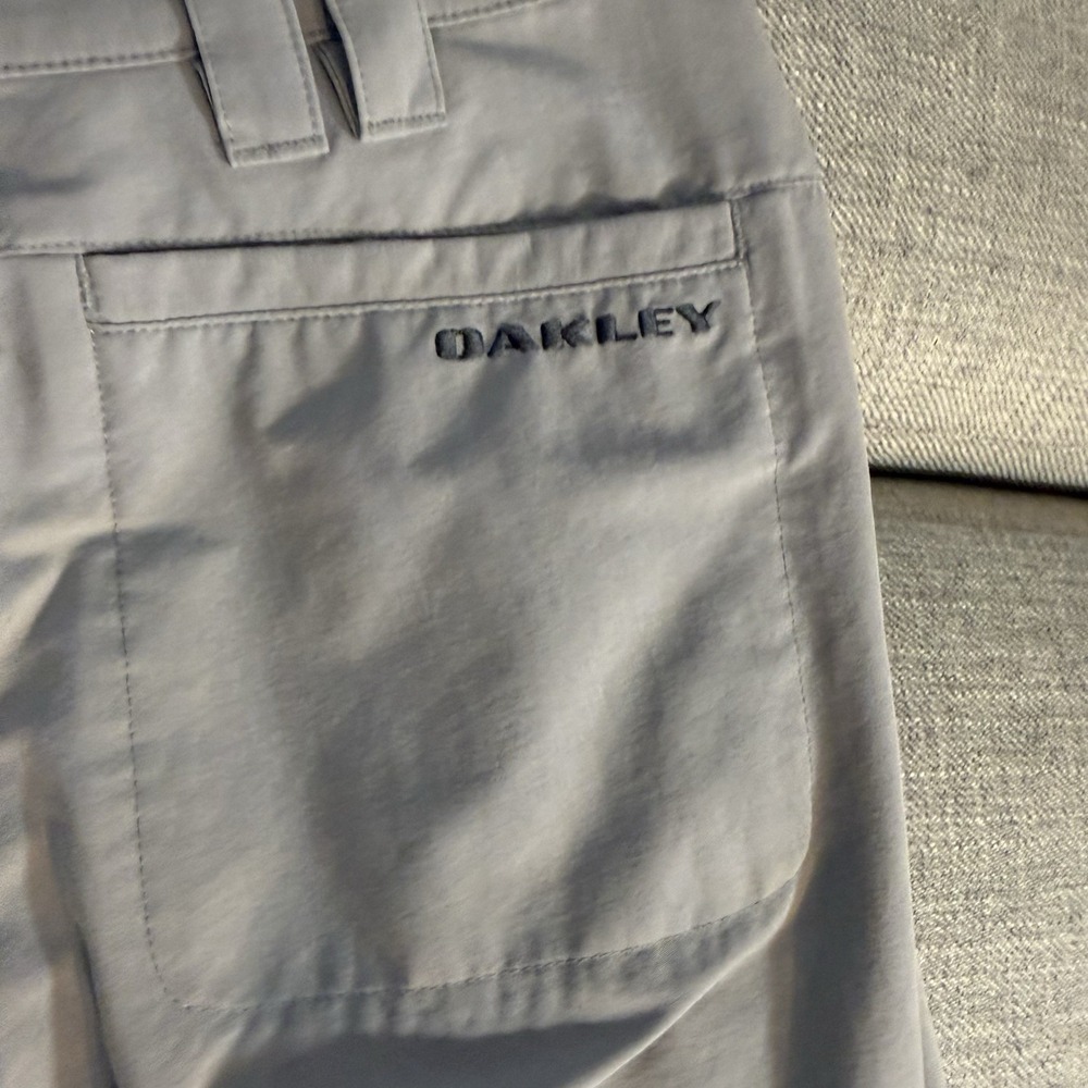 Oakley Golf Pants Mens 30x32 Gray Performance Stretch Lightweight Flat - Picture 8 of 14